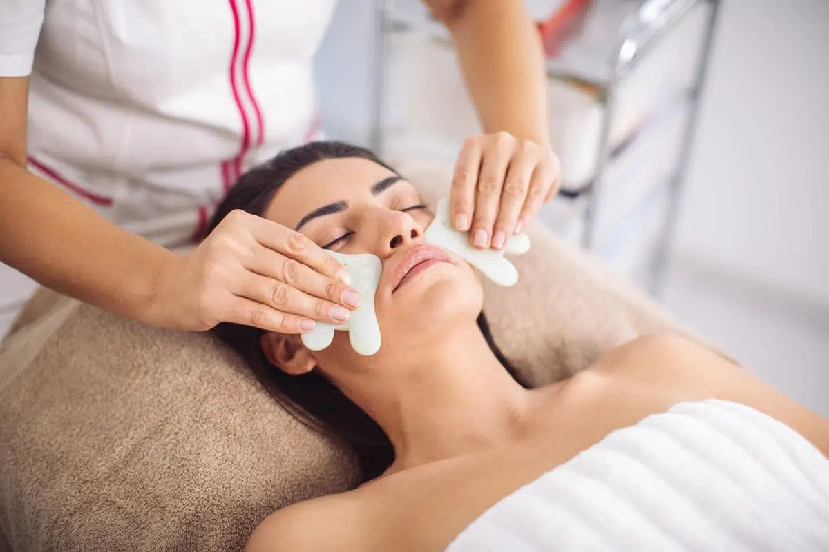 face massage with stones