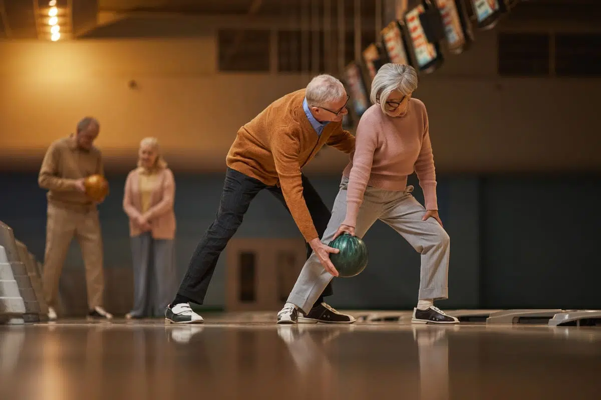 Couple bowling
