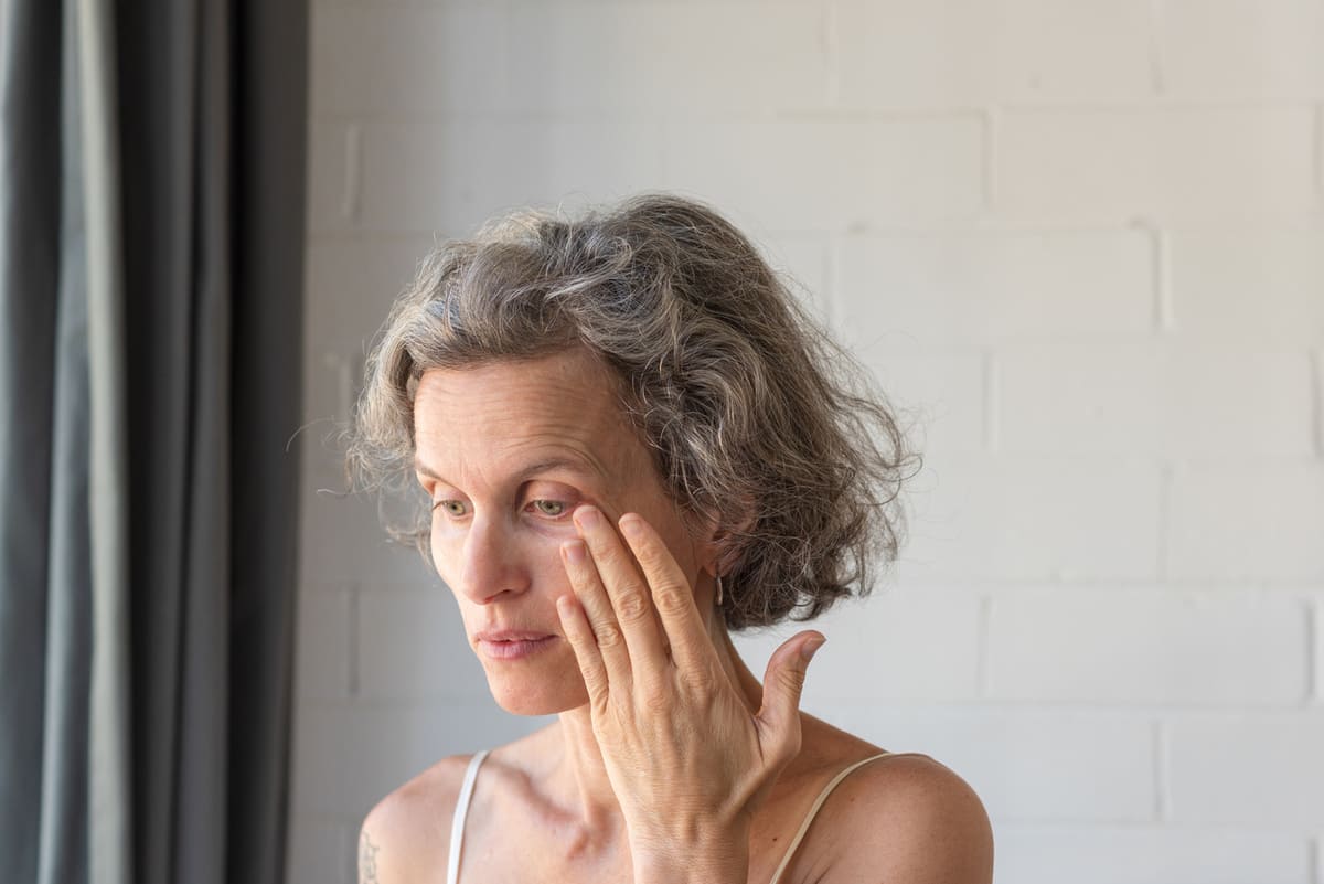 what causes wrinkles under eyes
