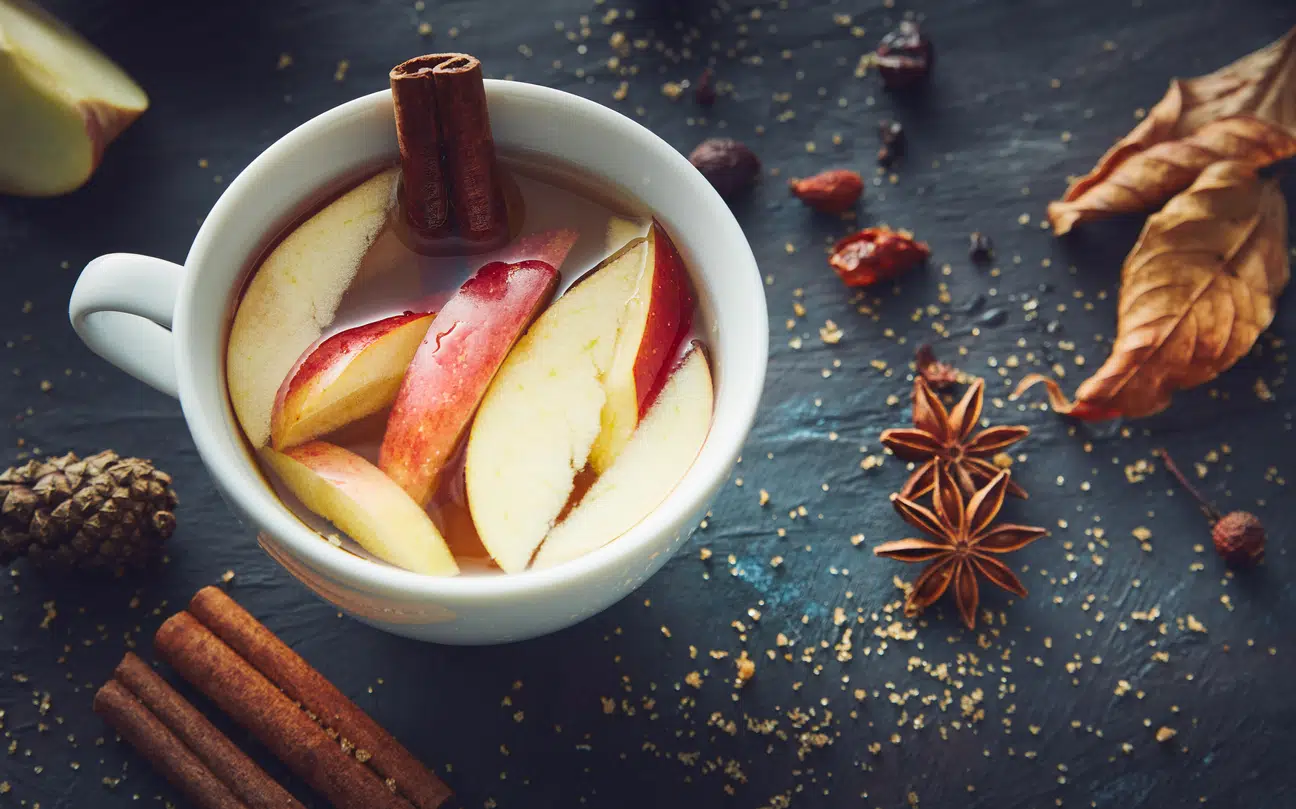 apple cider cocktail