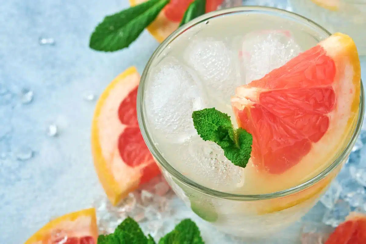 Grapefruit mint juice