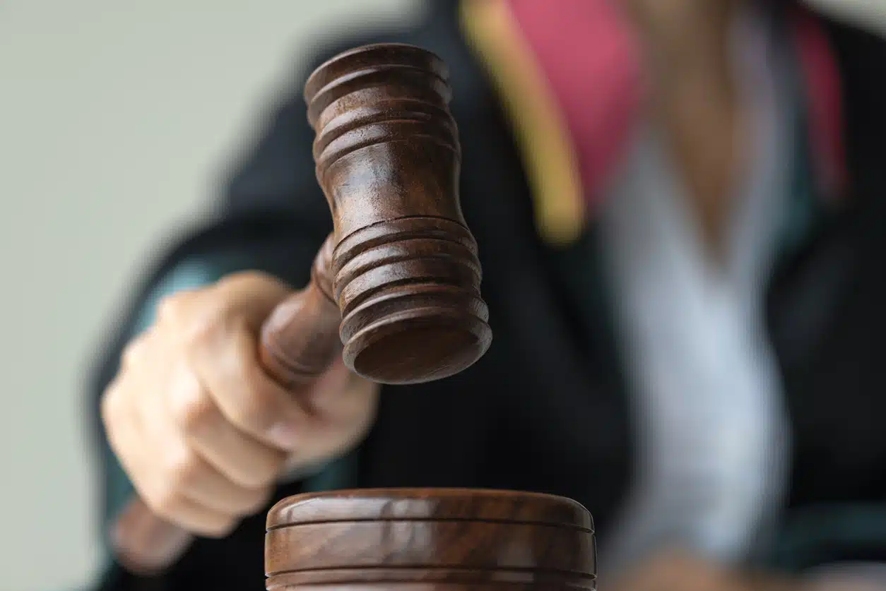Judgmental woman; Judge