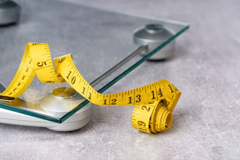 Scale and measuring tape
