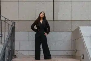 A portrait of a fashionable businesswoman.