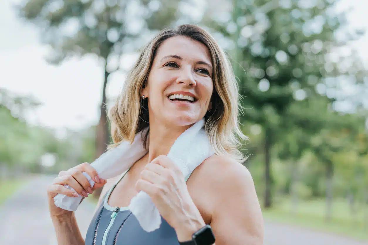 Portrait of a sporty woman smiling