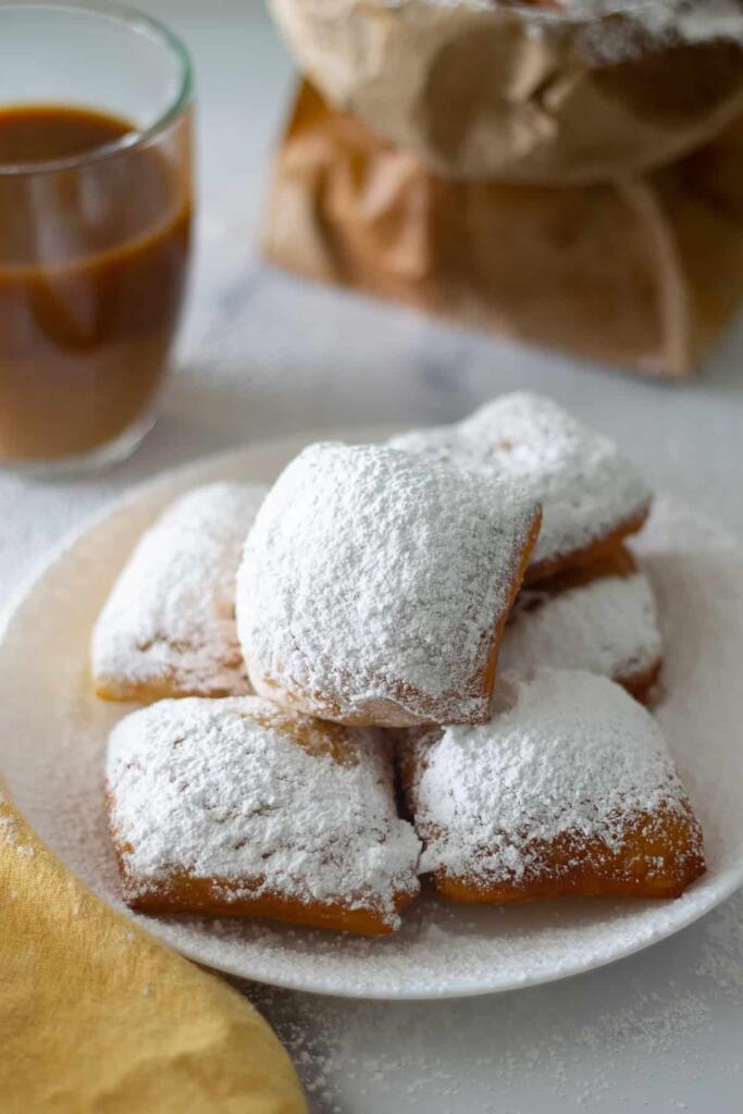 new-orleans-beignets_edible-foods-chef-christina