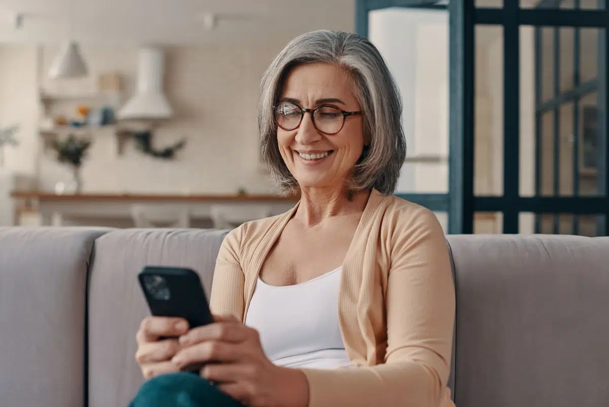 shoulder length gray hair