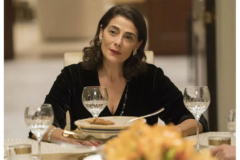 Succession fifth image