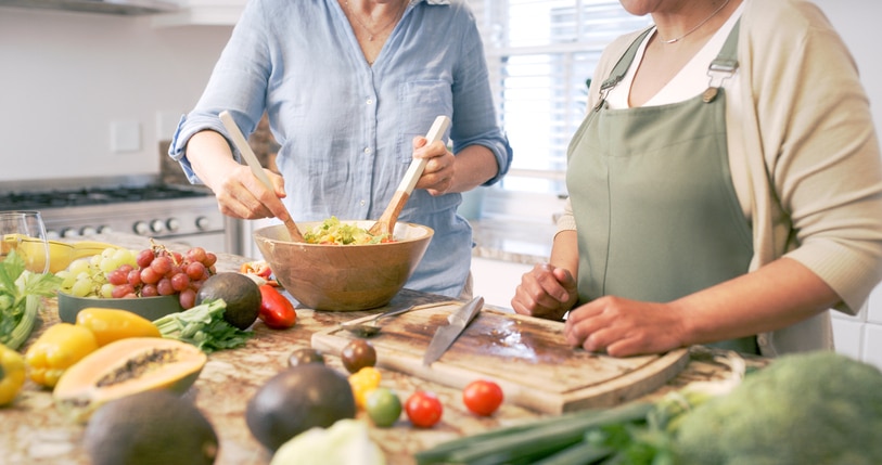 Women cooking a healthy meal