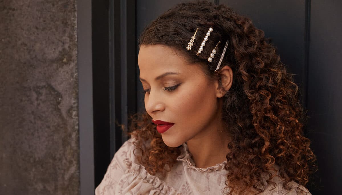 11 Easy Claw Clip Hairstyles to Try In 2021 PureWow
