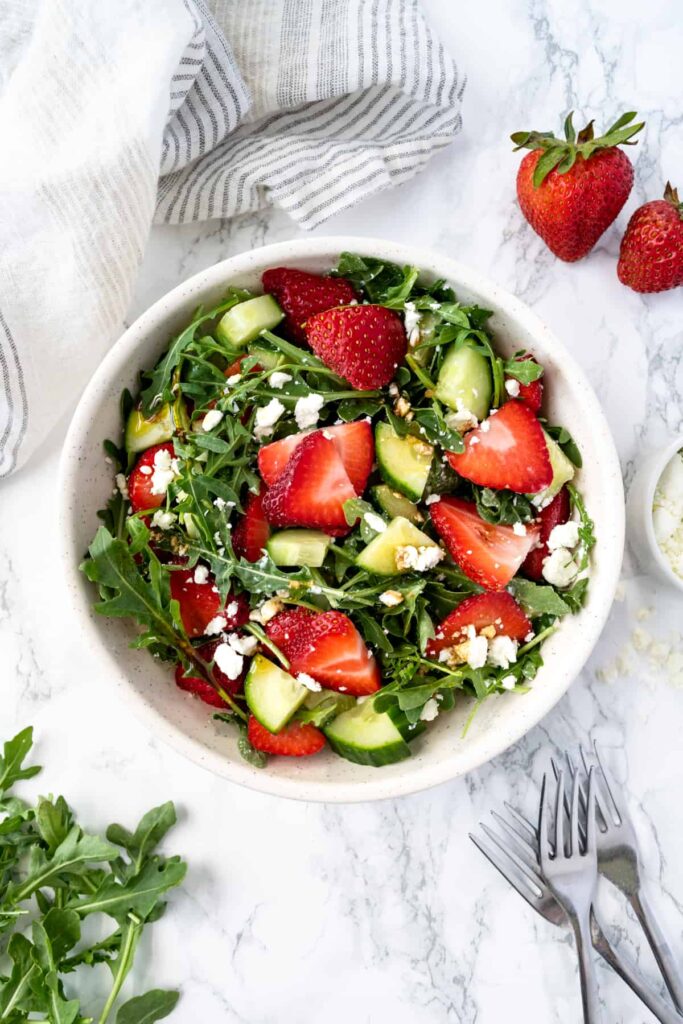 Cucumber-Strawberry-Salad-with-Arugula-fresh-apron