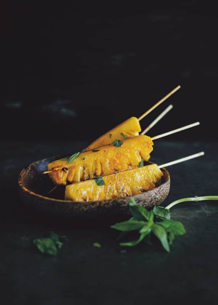 grilled pineapple with mint cinnamon