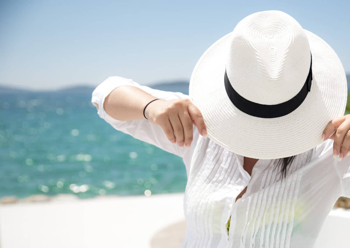 Sun hat, Avoiding the sun