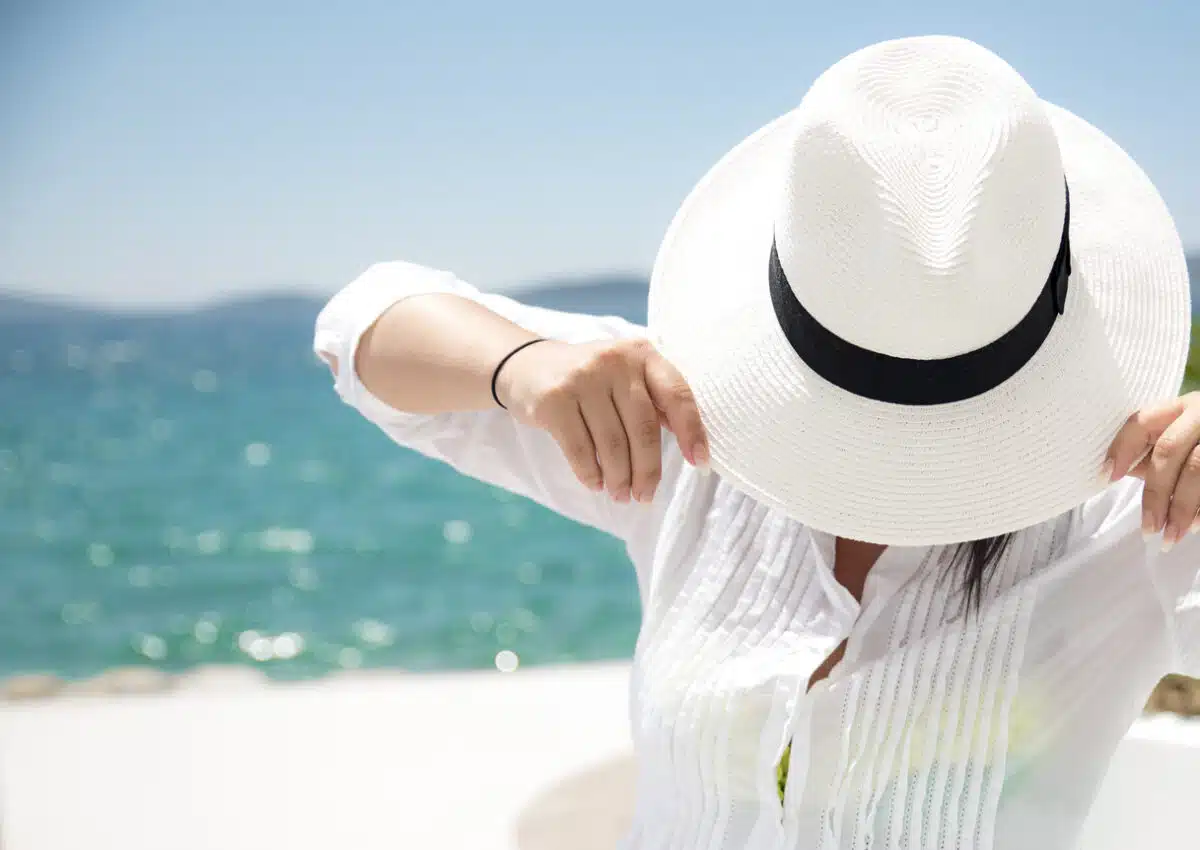 Sun hat, Avoiding the sun
