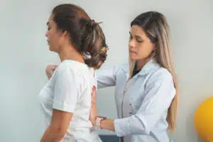 Chiropractor and posture adjustment