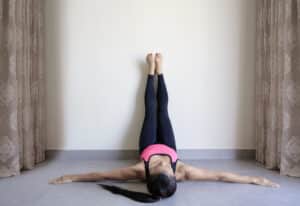 Yoga, wall pilates