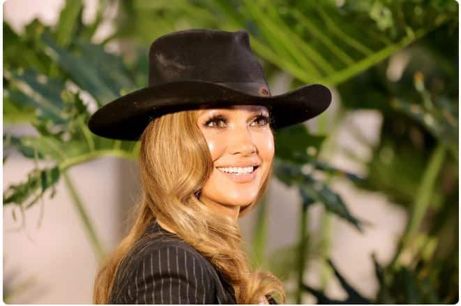 jennifer lopez fashion show