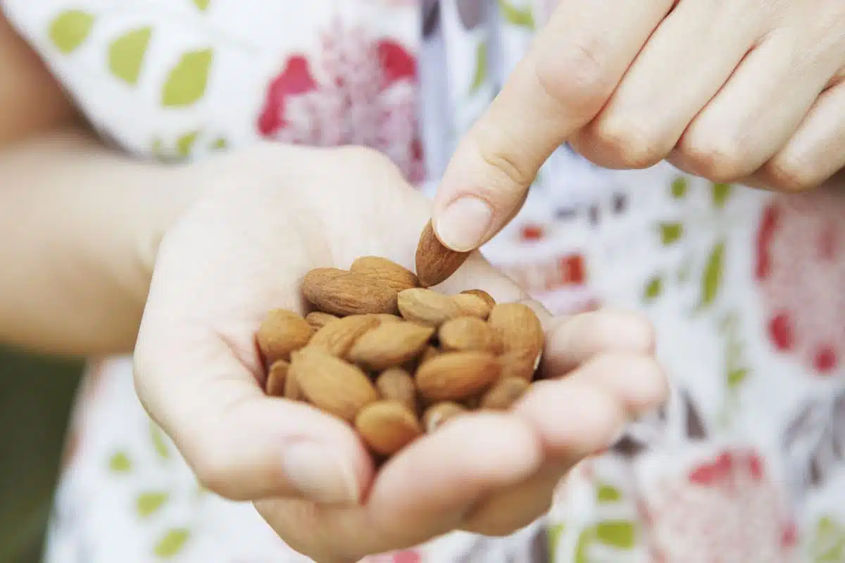healthy eating, almonds, snack