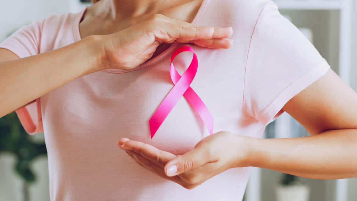support a breast cancer patient
