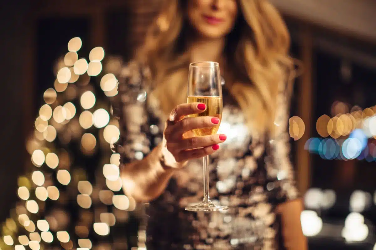 champagne at new year