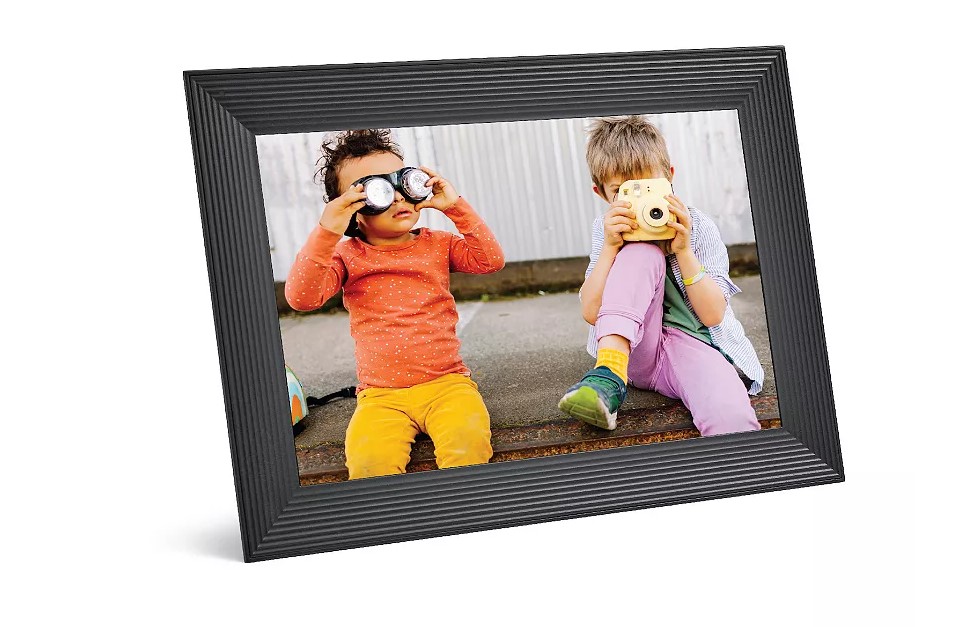 Aura WiFi Digital Photo Frame, $149.99