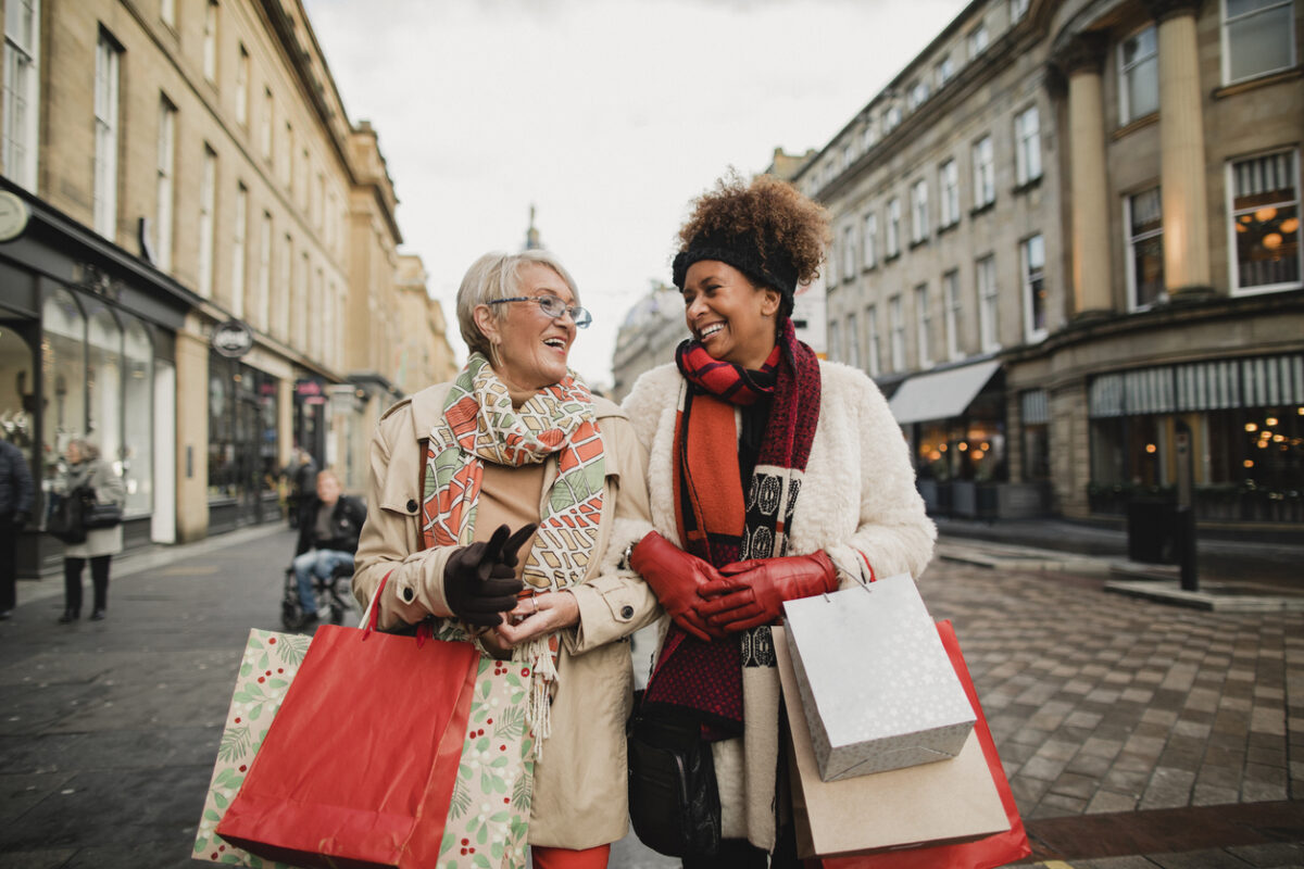 Women shopping in the winter; Christmas shopping