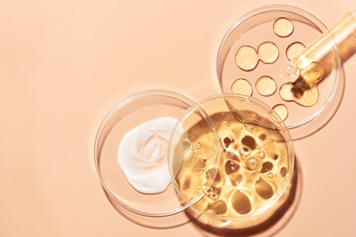 Tretinoin and retinol serum