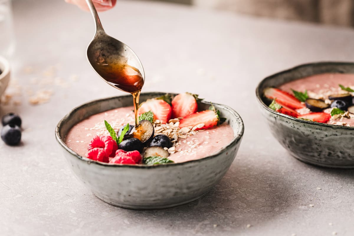 Kefir Berry Smoothie Bowl