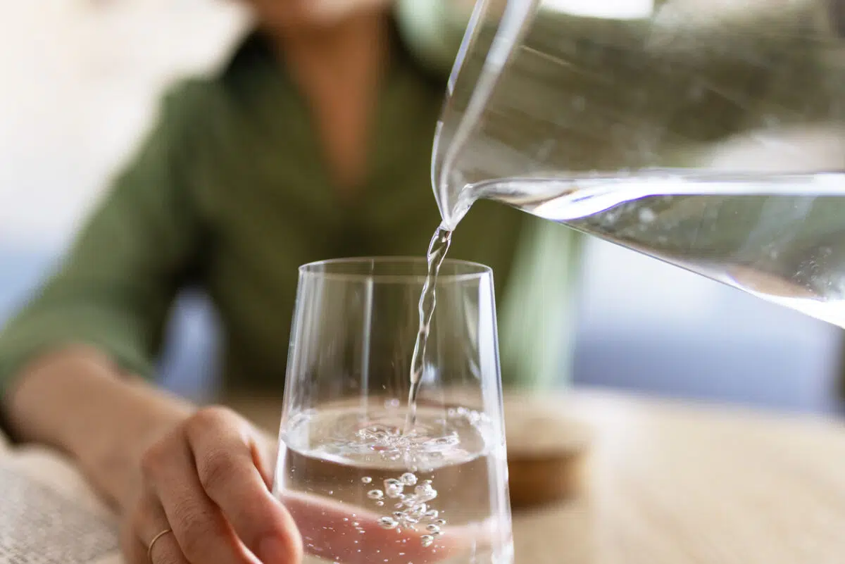 staying hydrated, drinking water