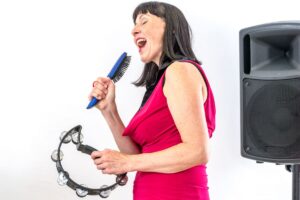 great hairbrush, woman singing
