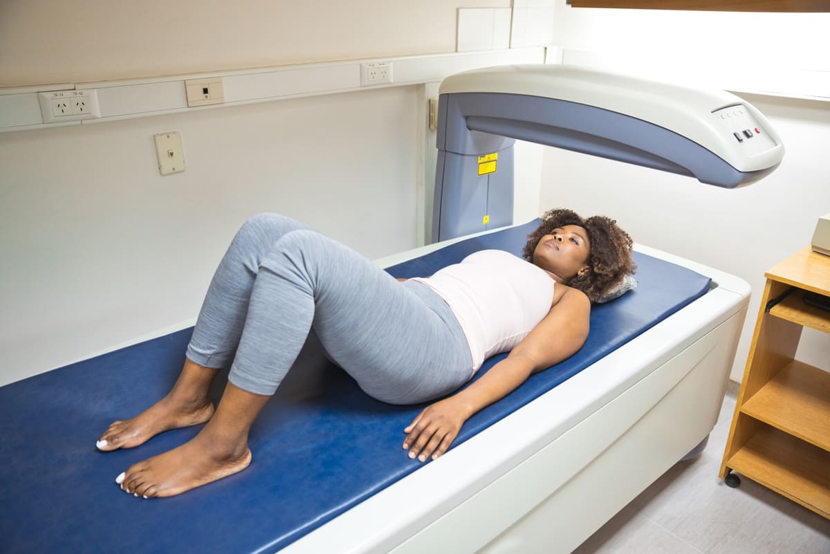Woman during a densitometry