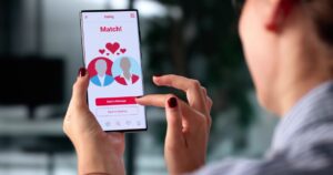 How to Avoid Being Tricked by a Married Man on Dating Apps