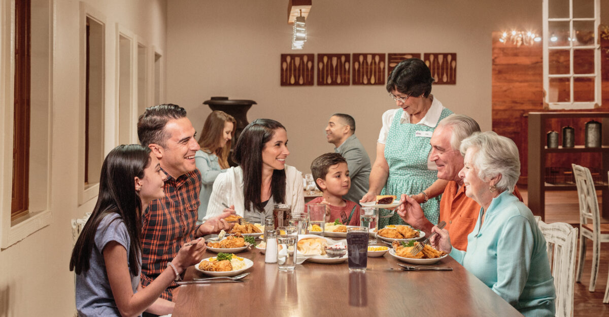 Mrs Knotts Chicken Dinner