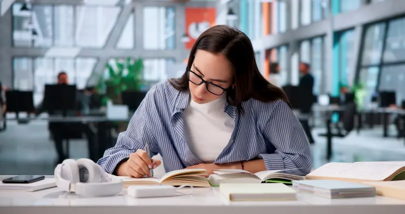 Tips to Reduce Borrowing for College